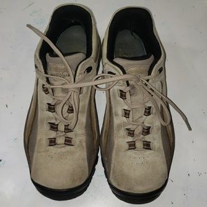 Asolo womens hiking shoes cream size 8